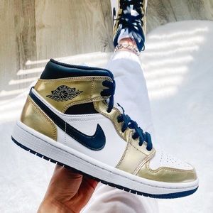 Nike air jordan 1 mid sneakers
